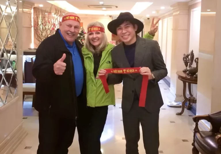 Travellers on an Orient Charm private trip